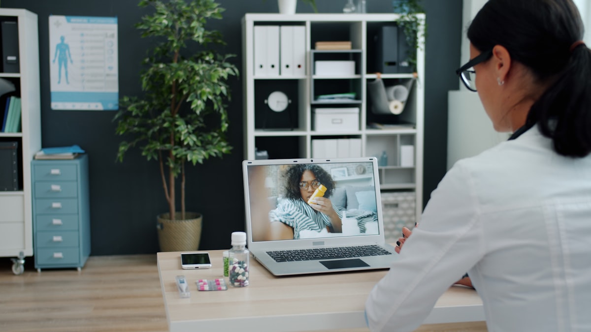 Ernährungsberaterin bei Videocall-Beratung